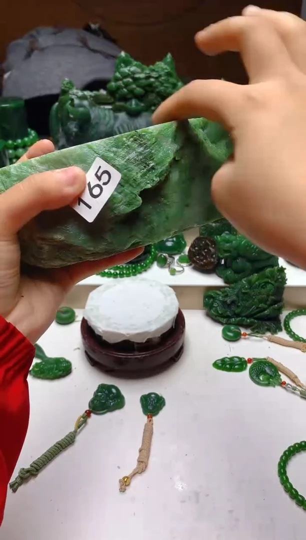 未镶嵌和田玉（碧玉）珠宝半成品1