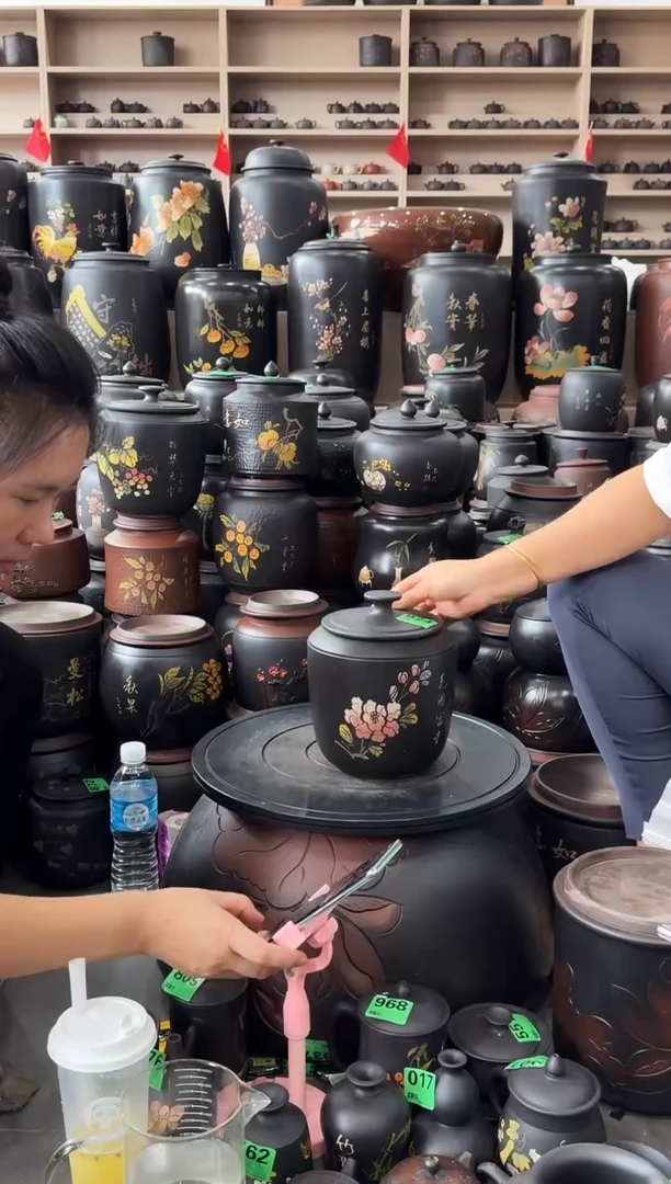 罐瑕疵茶叶罐 方尖彩填  974