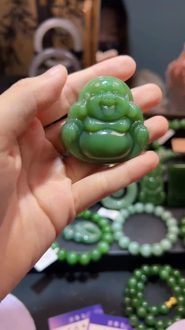 和田玉（碧玉）未镶嵌颈饰1