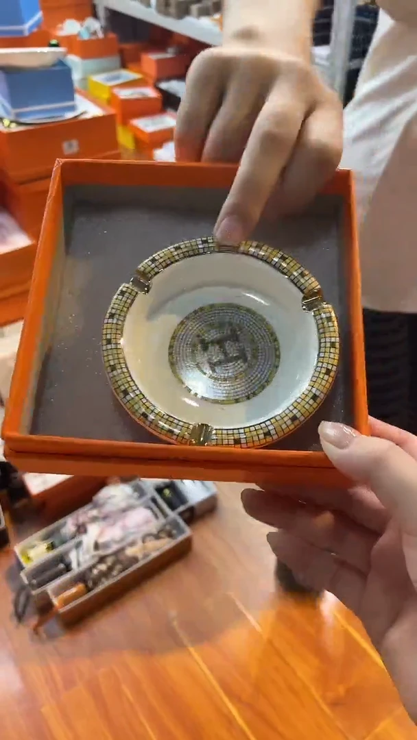 杯鸿辉家品牌瓷器，京东包邮！