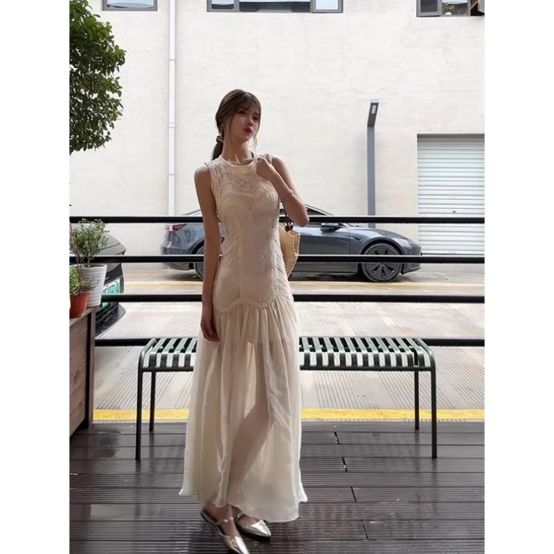 法式白色高级感气质无袖蕾丝连衣裙女夏季海边度假风裙子名媛长裙