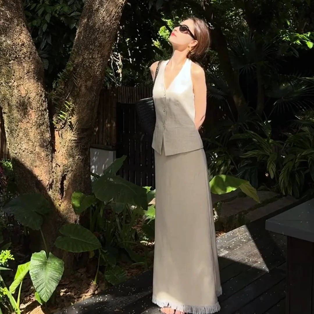 2025夏季穿搭一整套气质高级感挂脖马甲无袖上衣毛边半身裙套装女