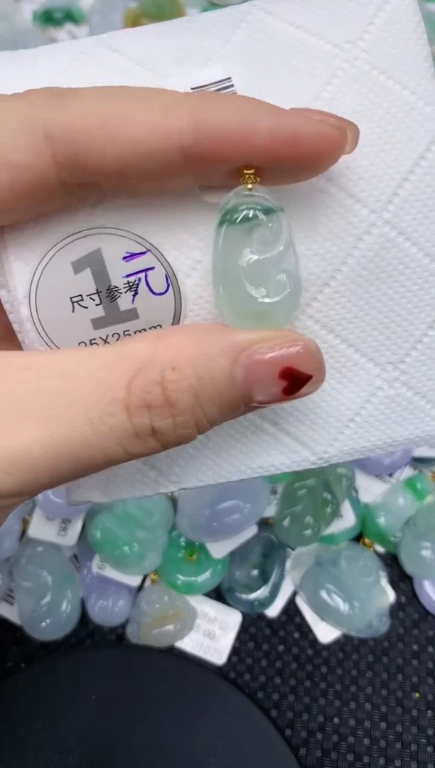 翡翠18K金镶嵌颈饰11111111
