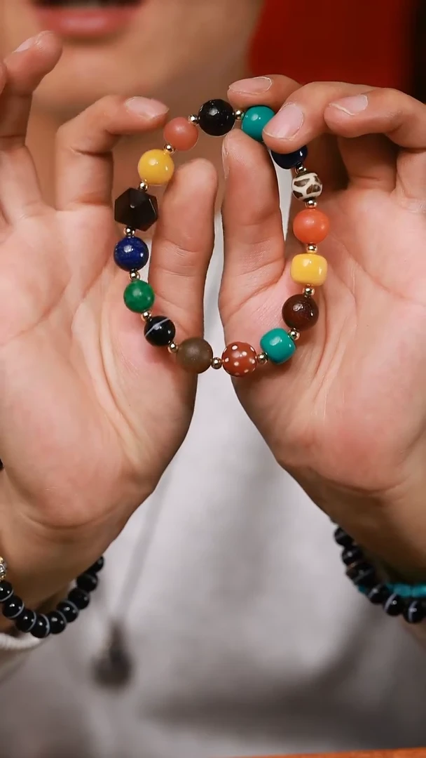 新多宝手串（多样性发货，发其一）