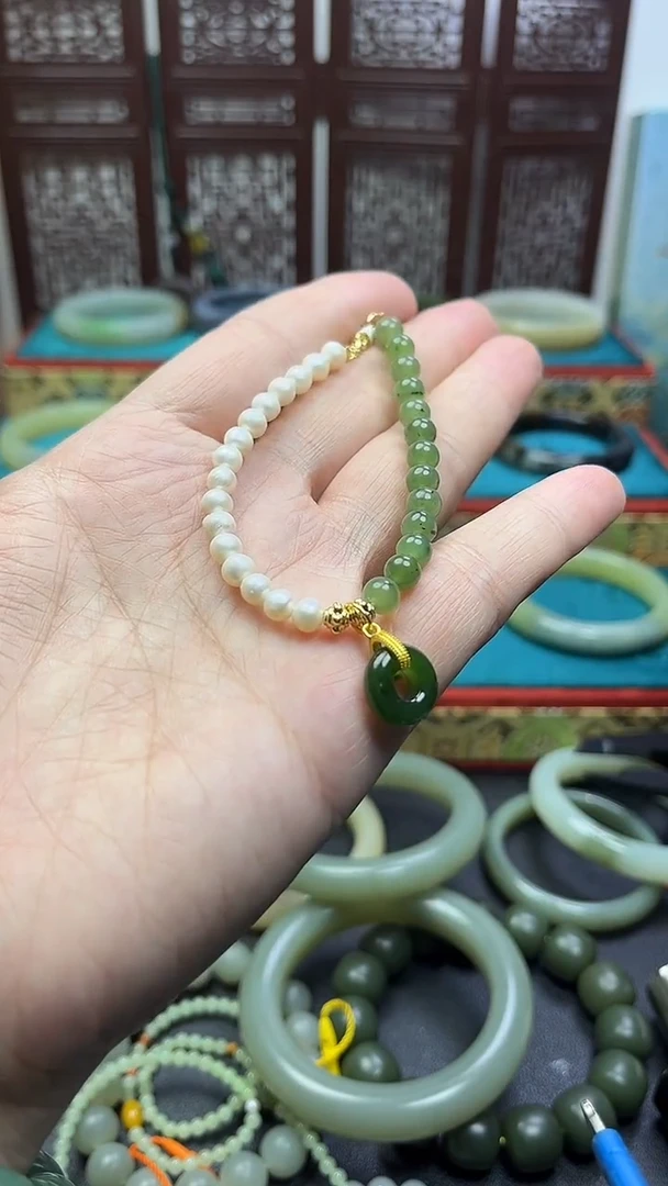 未镶嵌手链和田玉饵料碧玉手链
