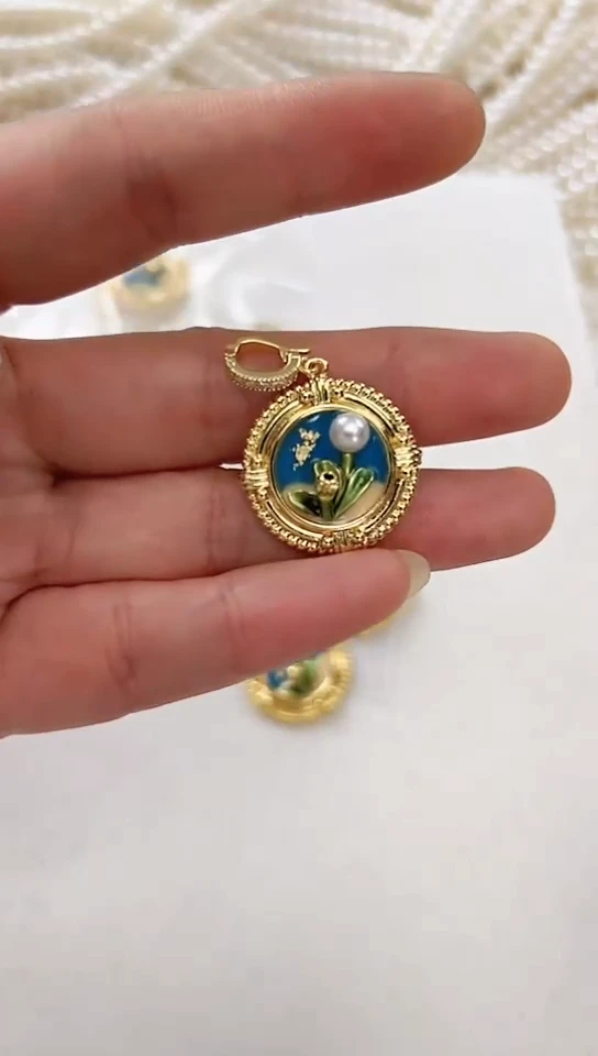 【闪购商品】淡水珍珠颈饰合金圆形莫奈