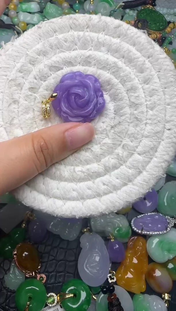 颈饰未镶嵌翡翠缅甸翡翠吊坠