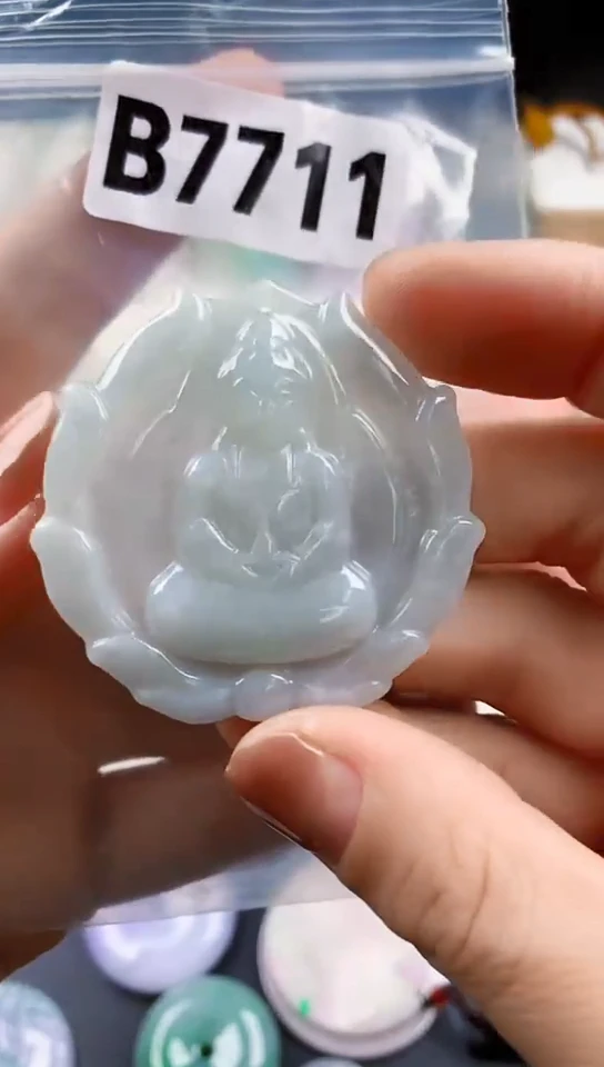 颈饰未镶嵌翡翠天然翡翠吊坠挂件