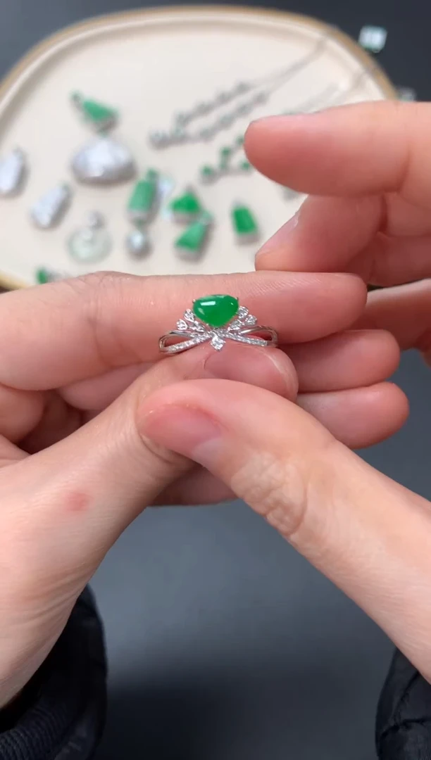 【闪购商品】翡翠戒指18K金镶嵌戒指3980