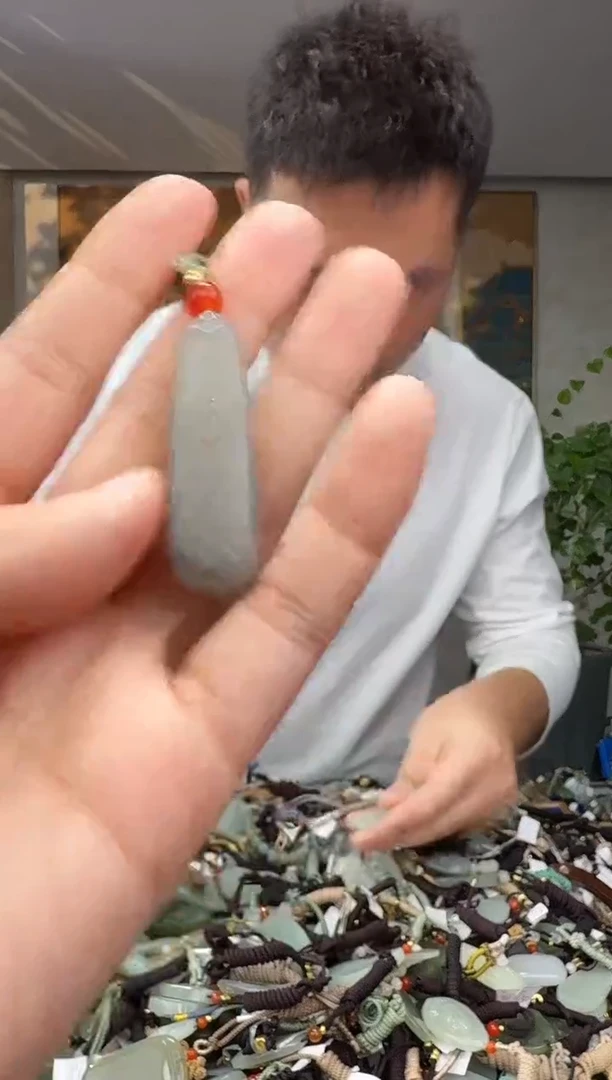 未镶嵌和田玉挂件拍一发一