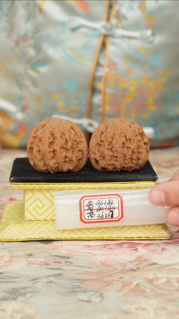 【闪购商品】文玩核桃把件兴隆狮子头