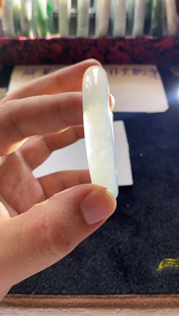 未镶嵌手镯翡翠手镯