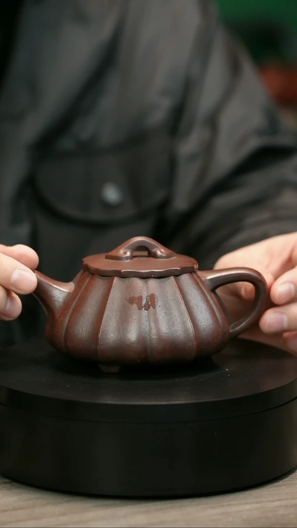 茶壶紫砂燕*来H1391紫泥筋纹石瓢