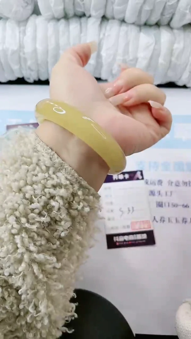 【闪购商品】石英质玉手镯未镶嵌多样性发货S33
