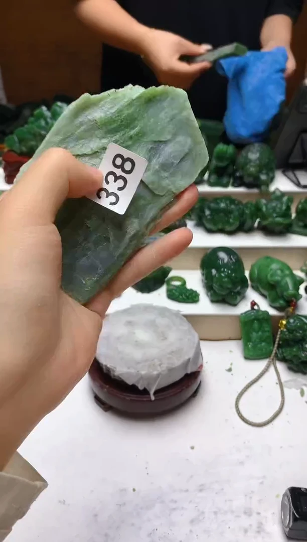 未镶嵌和田玉（碧玉）珠宝半成品1