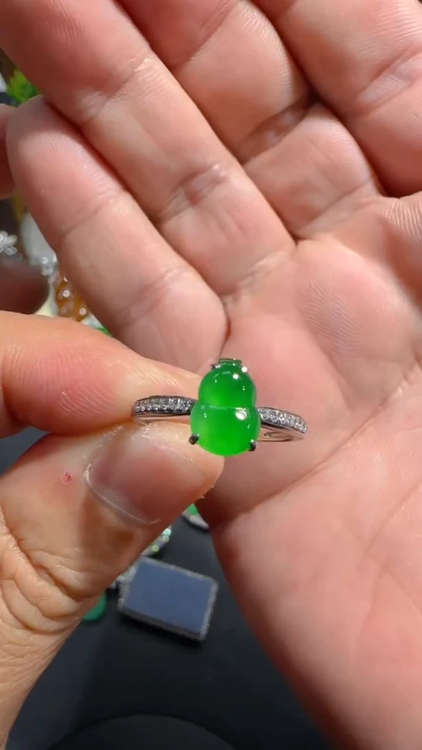 【闪购商品】翡翠戒指18K金镶嵌戒指