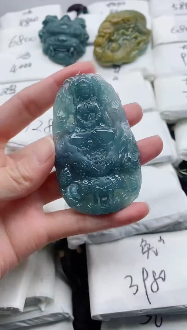 颈饰未镶嵌翡翠8