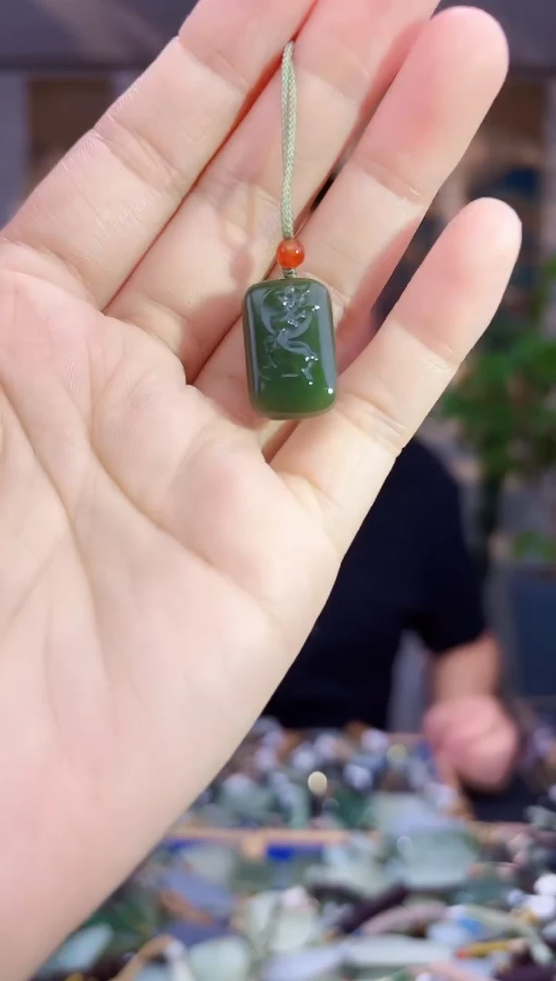 和田玉未镶嵌挂件拍一发一多样性发货