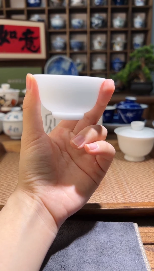 50cc左右-纯白冰种杯子