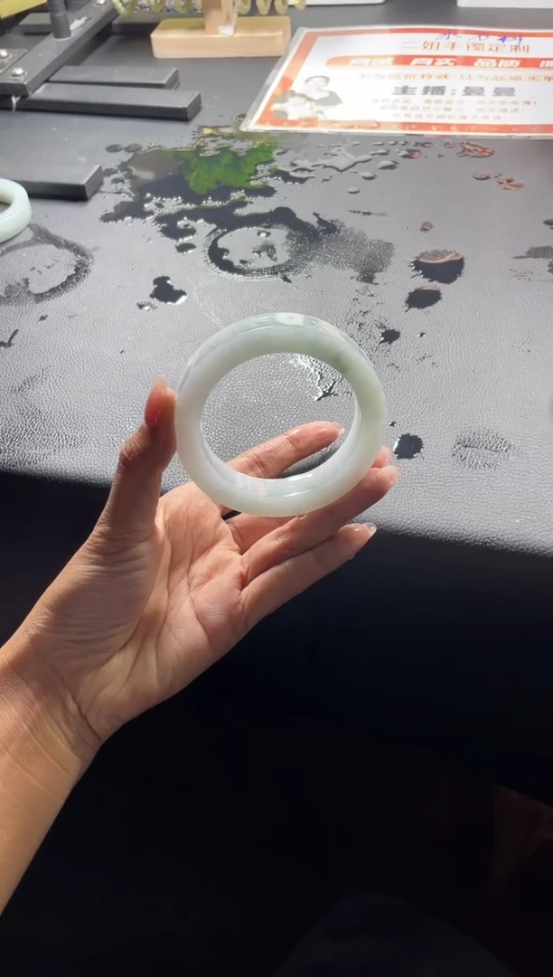 未镶嵌手镯定制翡翠L?正圈AJC8SZDZS
