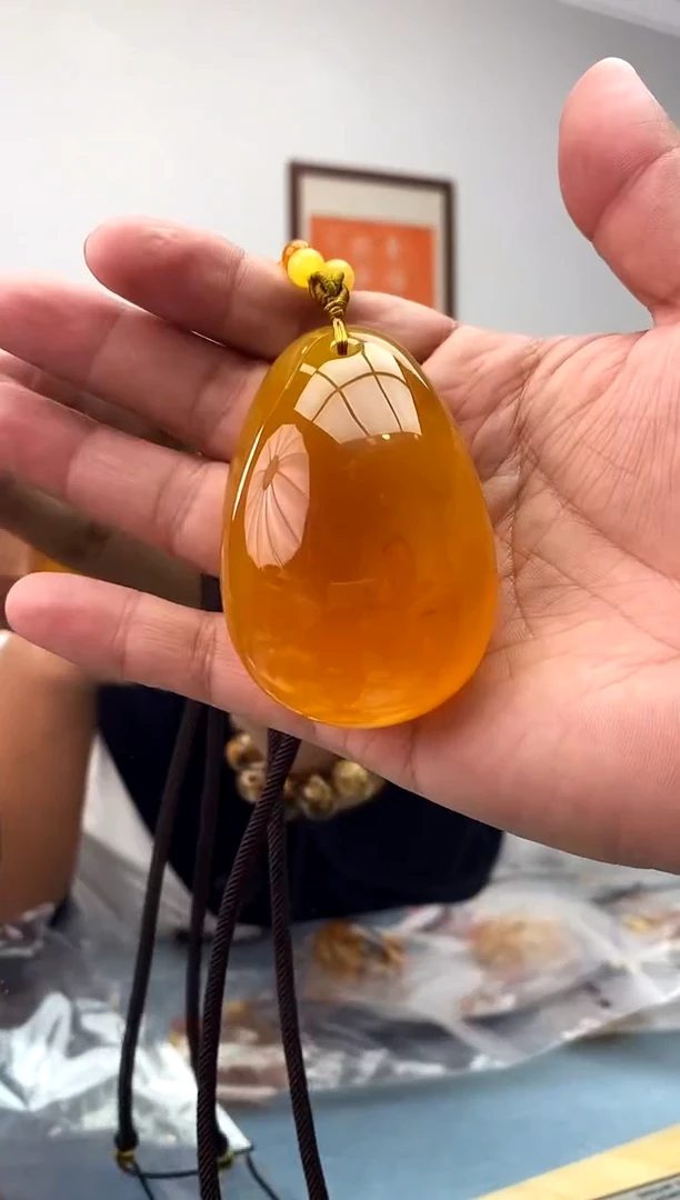 蜜蜡未镶嵌珠宝奇石假一罚十，发一件045