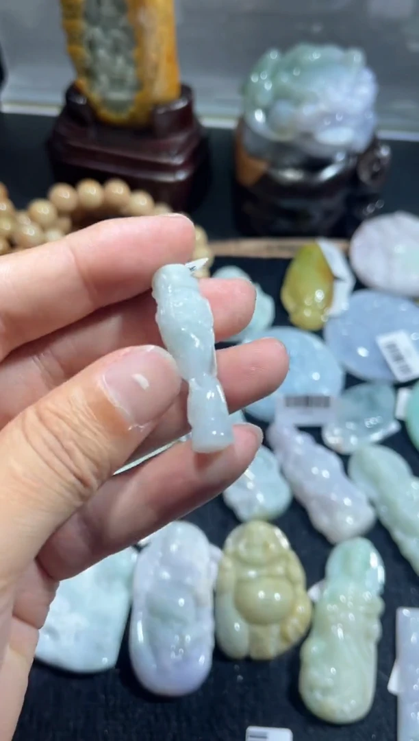 【闪购商品】翡翠颈饰未镶嵌00019376