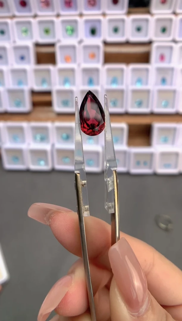 未镶嵌裸石定制石榴石5.47ct