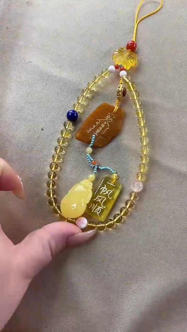 未镶嵌琥珀颈饰吊坠