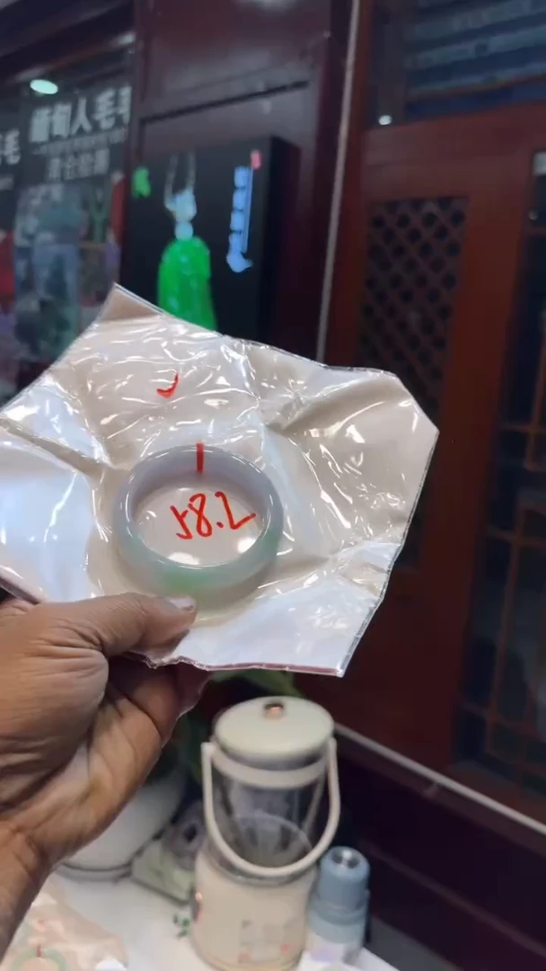 未镶嵌手镯翡翠手镯