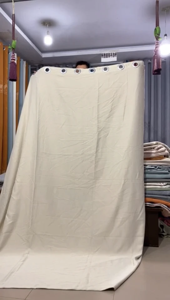 布成品窗帘   2.7