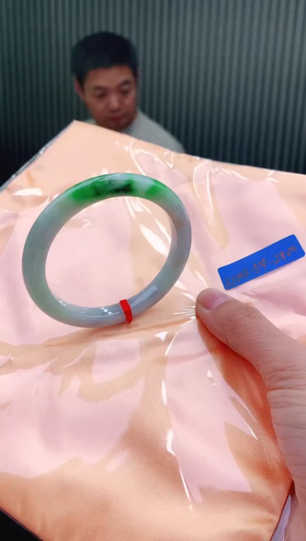 未镶嵌手镯翡翠53+