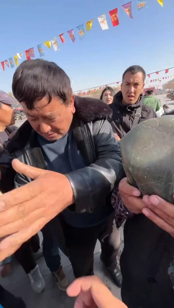 未镶嵌和田玉（糖玉）挂件和田玉