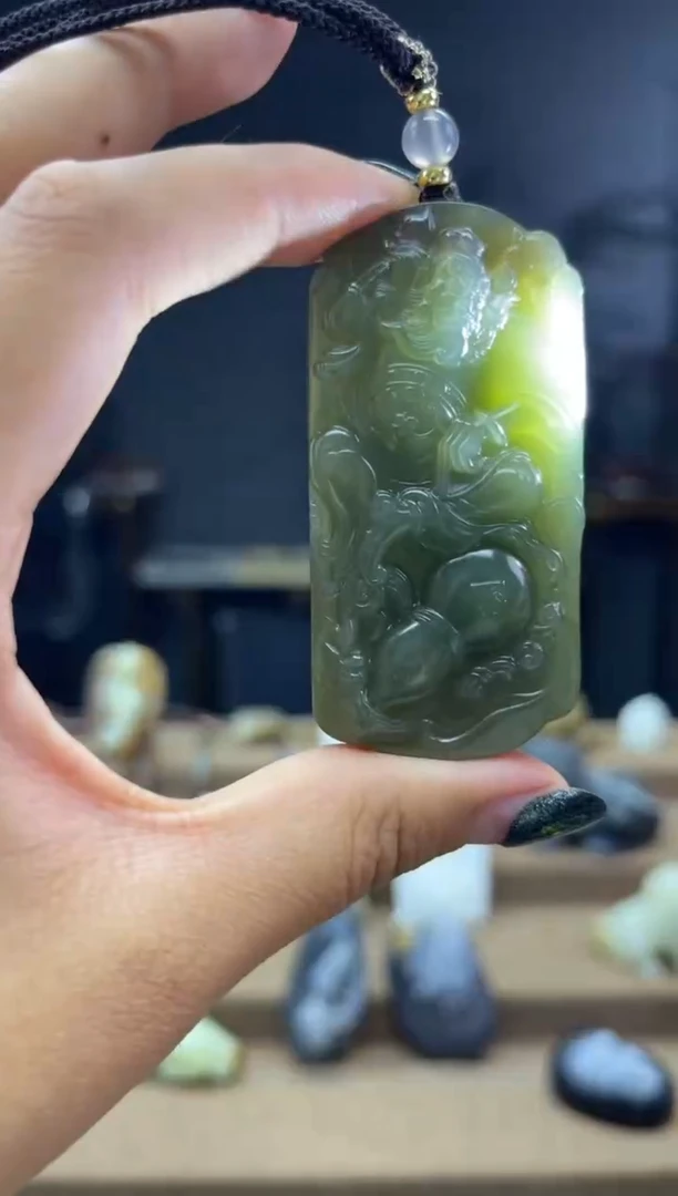 颈饰未镶嵌和田玉1