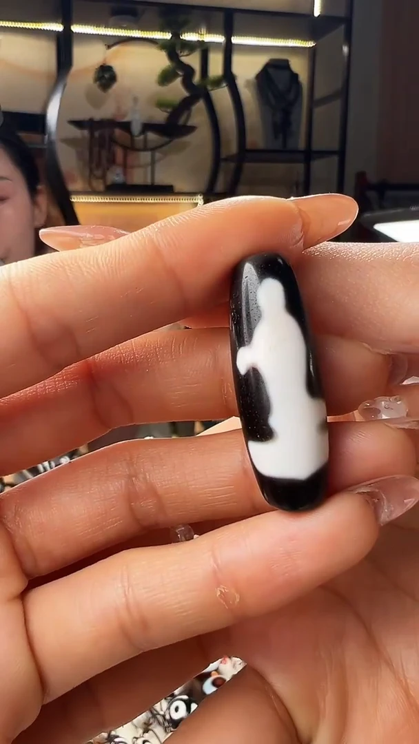 未镶嵌颈饰玛瑙/玉髓春**来观观