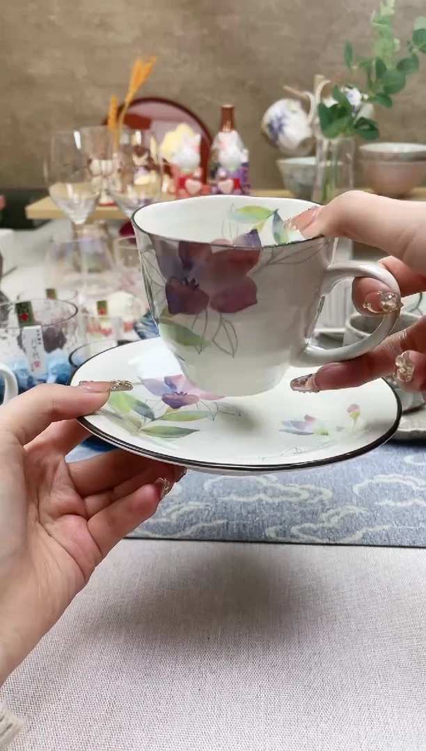 【闪购商品】摆件/盘子/杯子和蓝8月杯碟