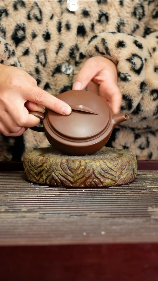 宜兴原矿紫砂壶茶壶宜兴原矿紫砂壶茶壶150C