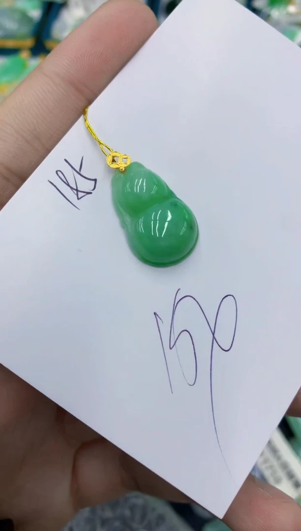 翡翠18K金镶嵌颈饰1111111111