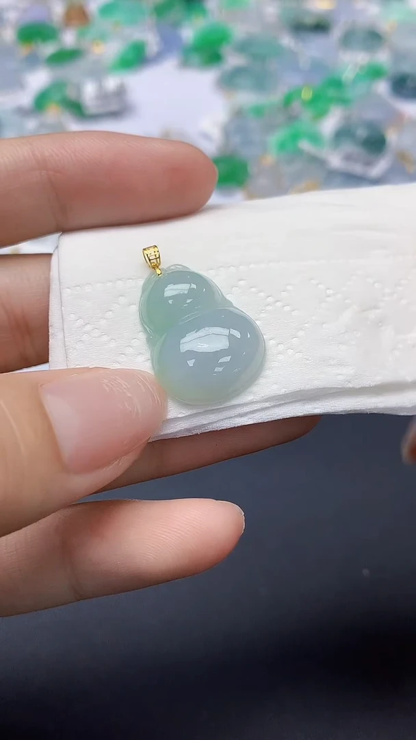 翡翠未镶嵌颈饰天然缅甸a货翡翠