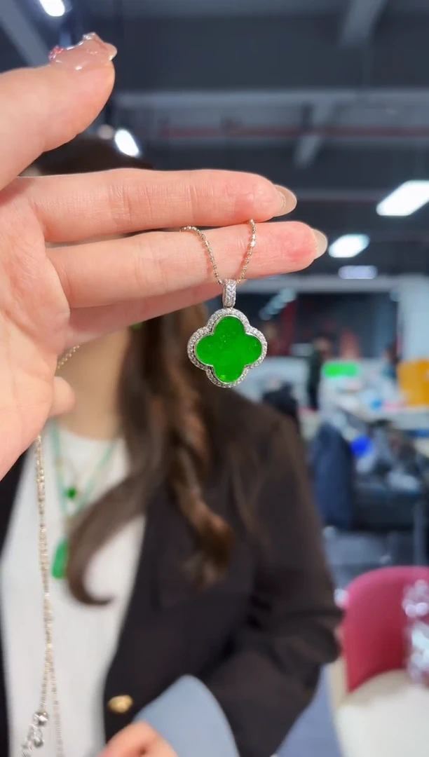 【闪购商品】翡翠吊坠(不含链)未镶嵌缅料A货/支持复检/一件