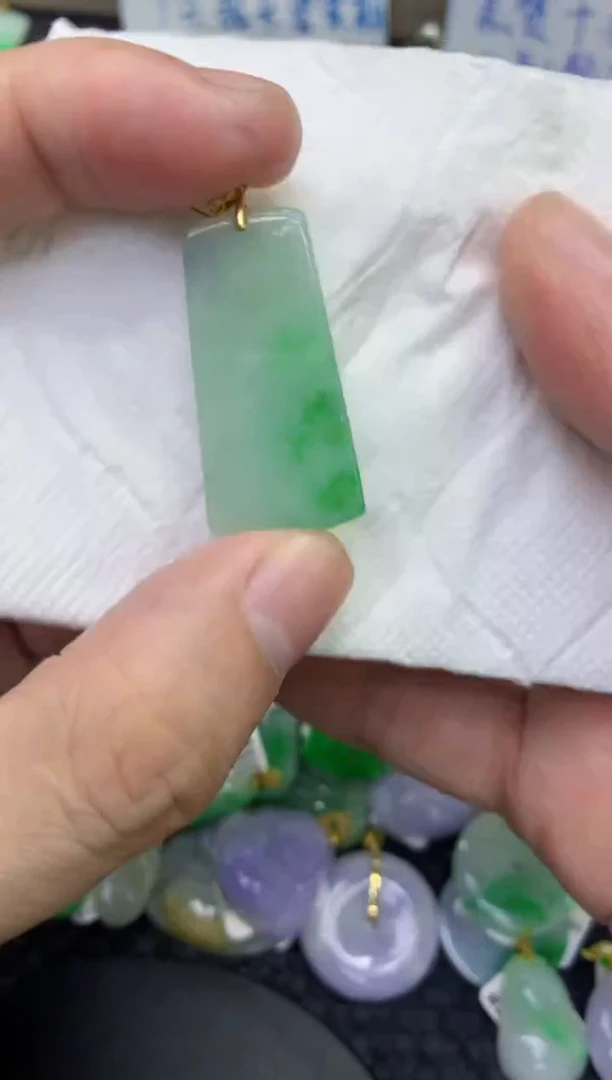 颈饰未镶嵌翡翠天然缅甸A货翡翠