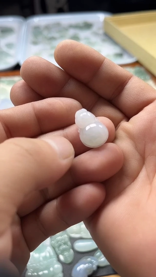 颈饰未镶嵌翡翠葫芦