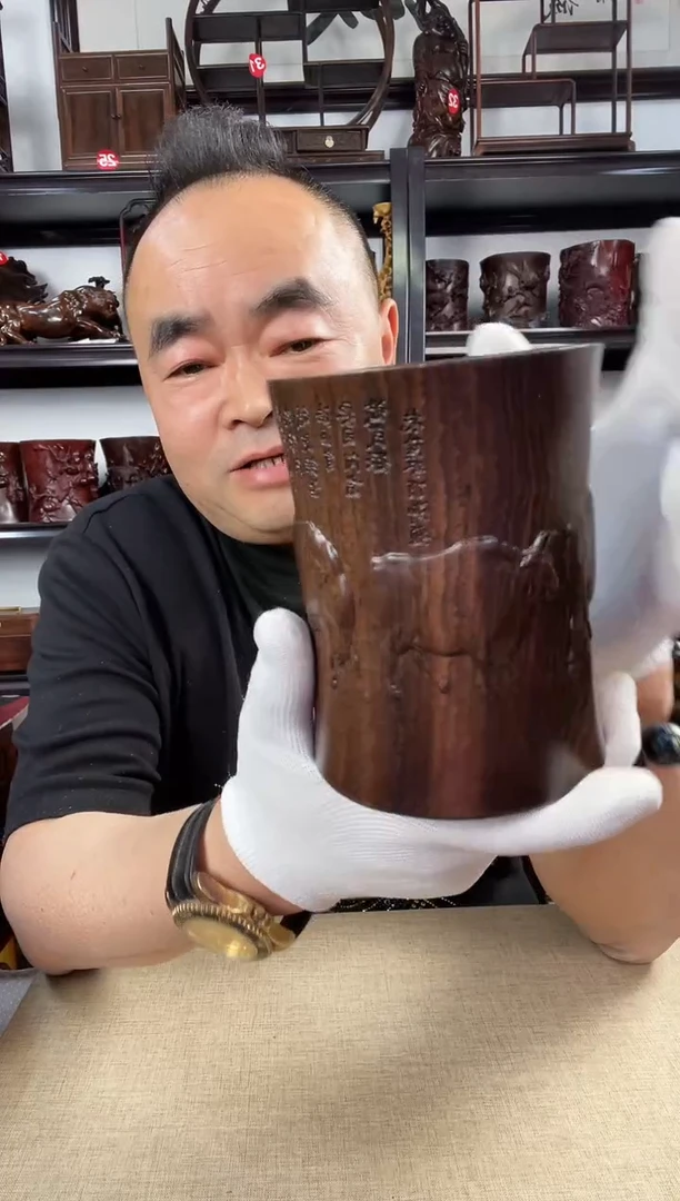 木老李红木工艺品小号五牛笔筒