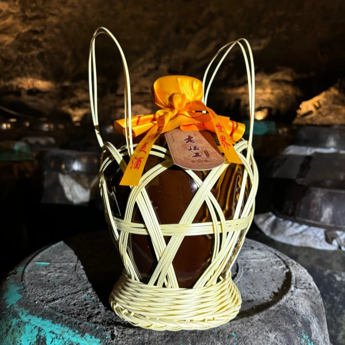 老坛工藏03 · 小批量特调酱香型白酒53度2500ml*1坛53%Vol2500ml