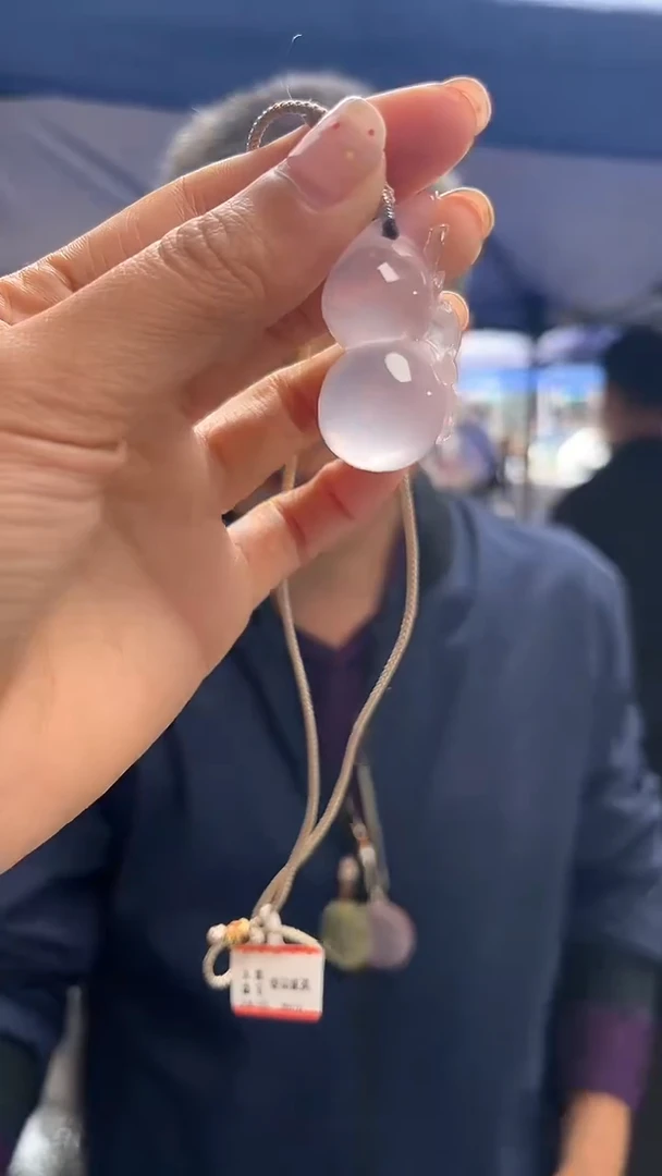 未镶嵌吊坠(赠链)芙蓉石天然多样性发一mm