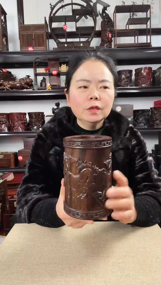 木大马笔筒老李红木工艺品