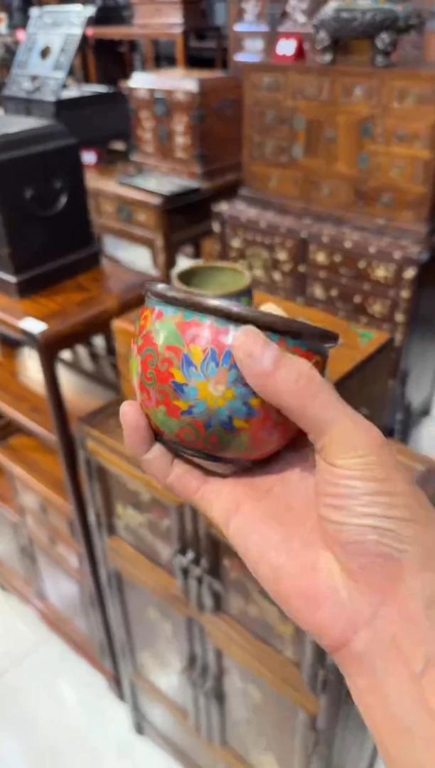 木木头款景泰蓝红色小缸168