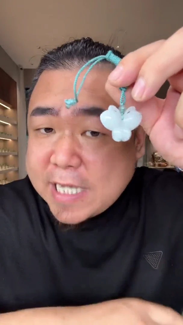 吊坠(不含链)未镶嵌翡翠天然缅甸A货翡翠（破茧成蝶）多样性发其一