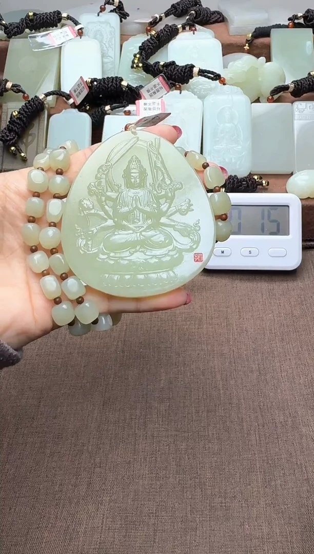 颈饰未镶嵌和田玉1