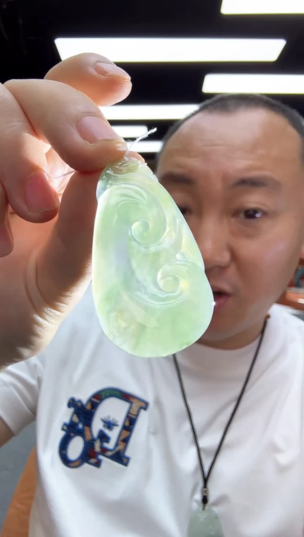 翡翠挂件未镶嵌A货翡翠多样性孤品