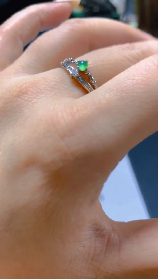 未镶嵌戒指翡翠多样性发一